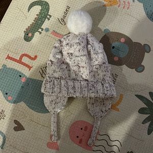 Beautiful baby gap 6–12 months, knitted fleece lining hat
